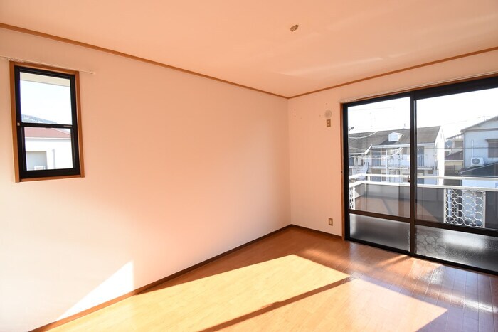 南洋室６帖 グランハイツ屋島