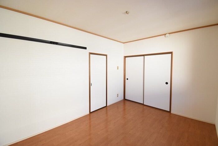 北洋室６帖 グランハイツ屋島