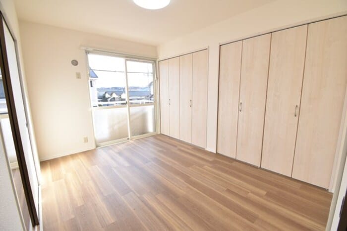 南洋室６帖 サンタウン円座 E棟