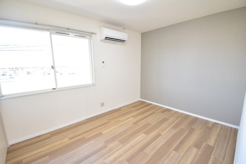 北洋室６帖 サンタウン円座 E棟