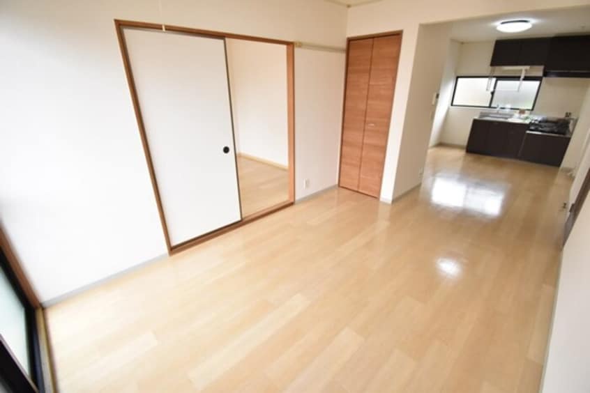 ＬＤＫ１３帖 サンタウン寺井 B棟