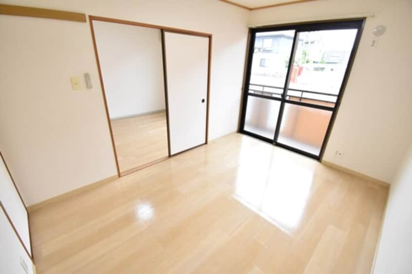 南洋室６帖 サンタウン寺井 B棟