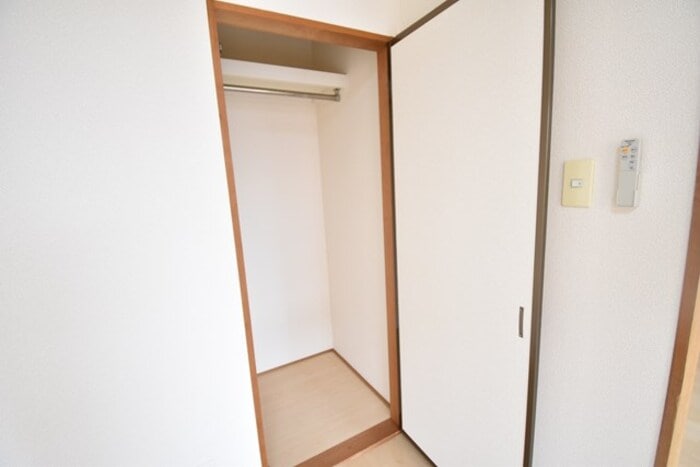 クローゼット（南洋室） サンタウン寺井 B棟