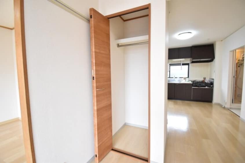 クローゼット（ＬＤＫ） サンタウン寺井 B棟