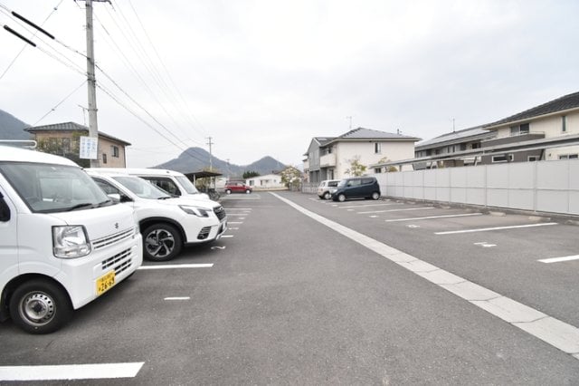 駐車場 セジュールコート B棟