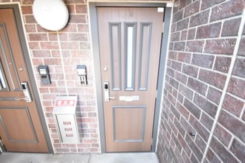 玄関 セジュール六条 A棟