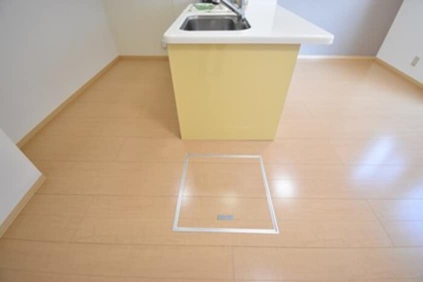 床下収納 セジュール六条 A棟