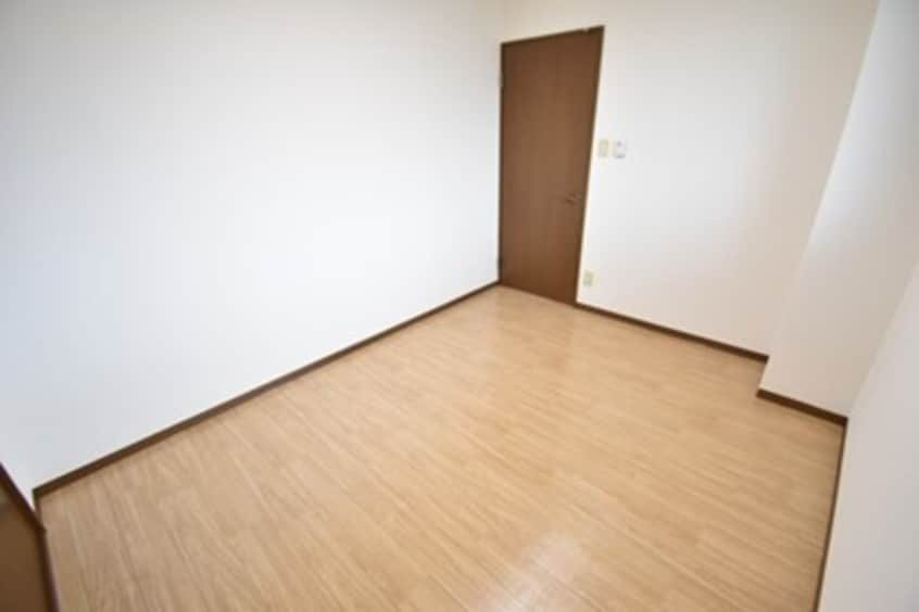 北西洋室５．９帖 ハピネス三条