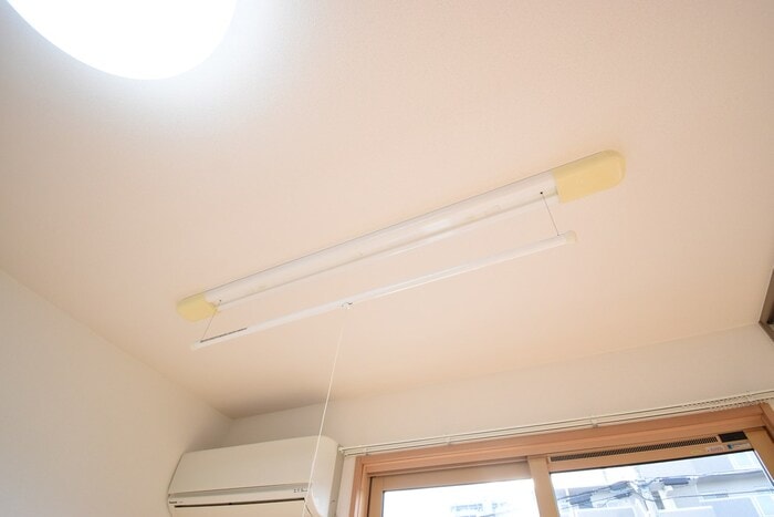 室内物干し フォンターナ伏石 B棟