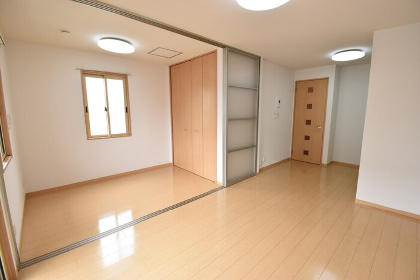 洋室３帖～ＬＤＫ９．５帖 フォンターナ伏石 B棟