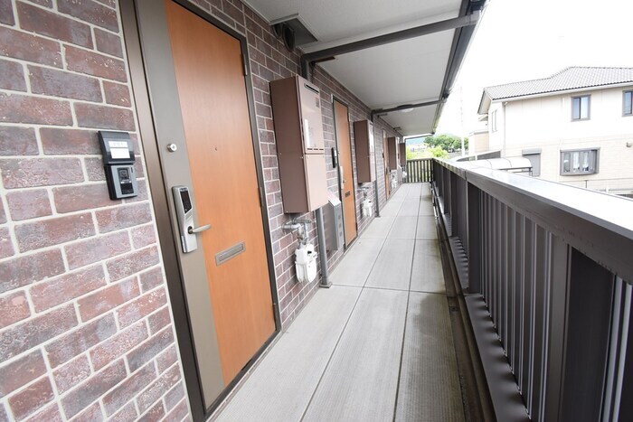 ２階廊下 フォンターナ伏石 B棟