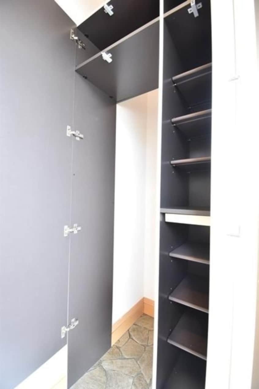 シューズクローク ベルタ松縄