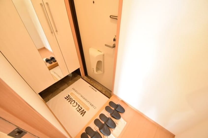 玄関 ベルタ松縄