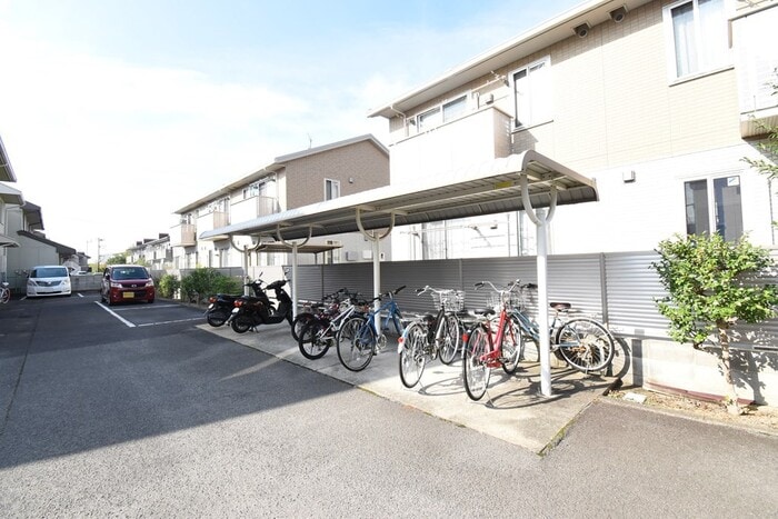 駐輪場 ペアシティ屋島 B棟