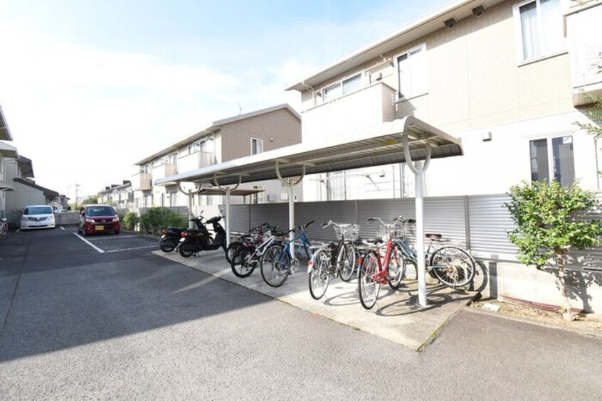 駐輪場 ペアシティ屋島 B棟