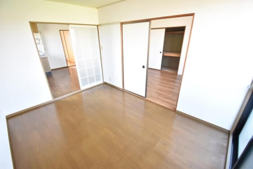 南東洋室６帖 メゾンド・ソレイユ