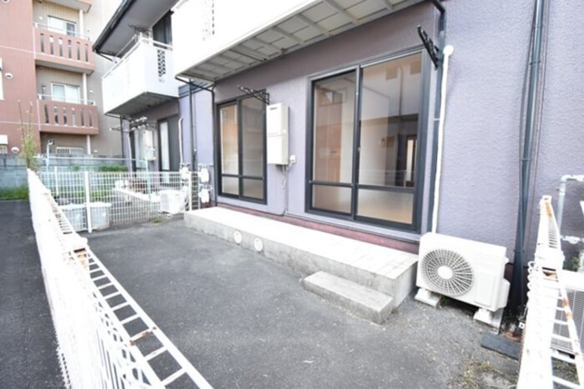 専用庭 メゾン・ド・アムール A棟