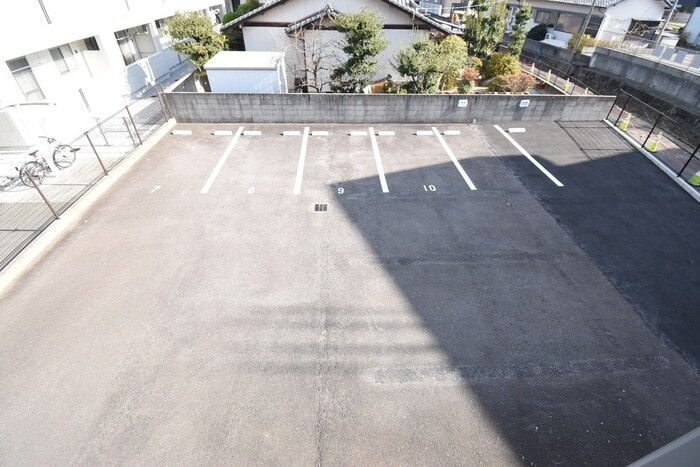 駐車場 モーニンググローリー