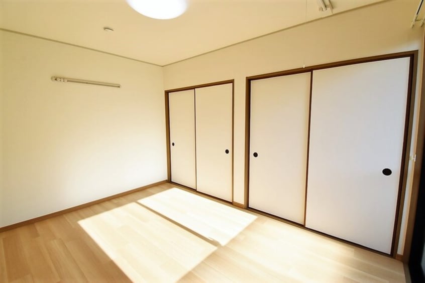 南洋室６帖 ユイマール ガーデン B棟