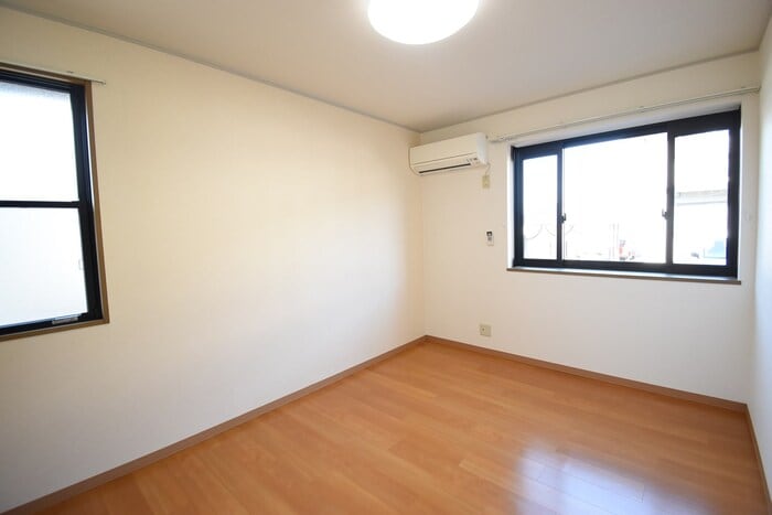 北洋室６帖 ユイマール ガーデン B棟