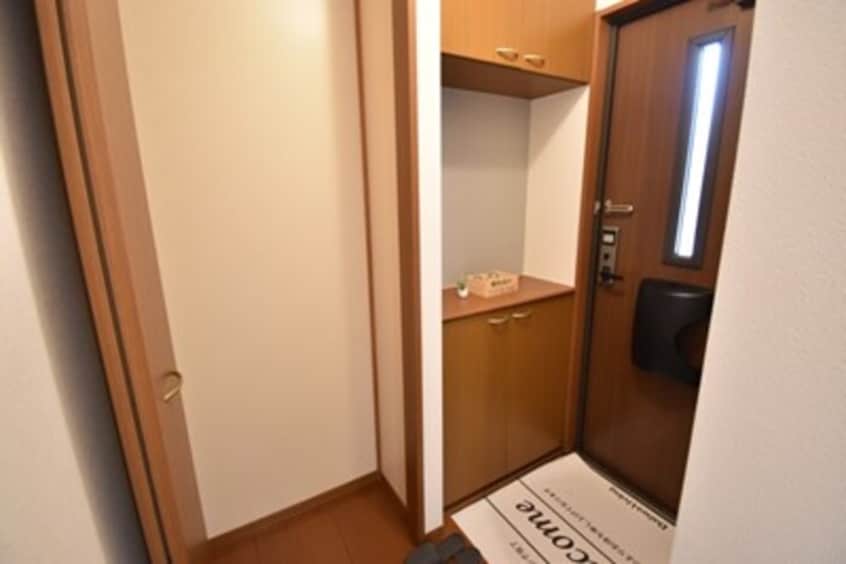 シューズボックス（カウンタータイプ） リジェール東山崎 A棟