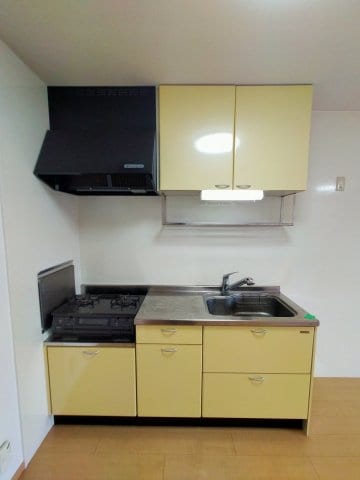  リビングタウン伏石 A棟