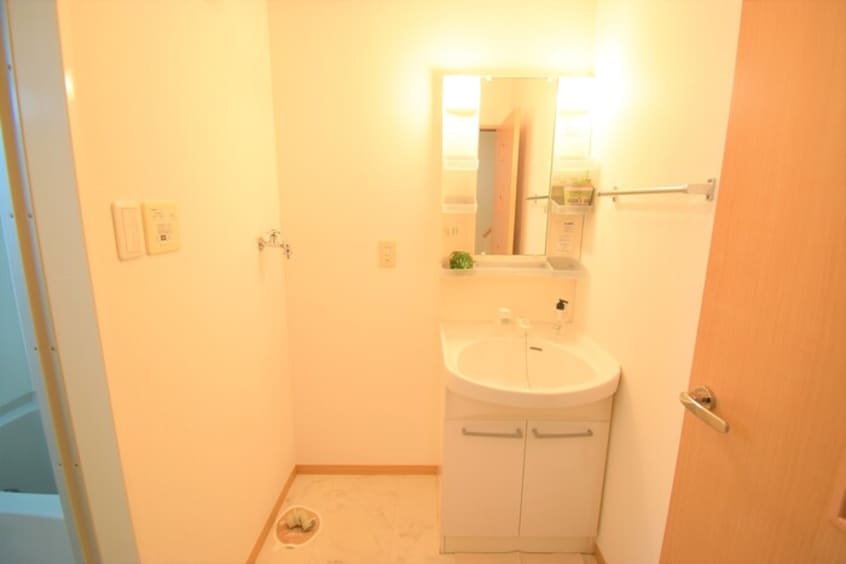 洗髪洗面化粧台・室内洗濯機置場 ル・シエル B棟