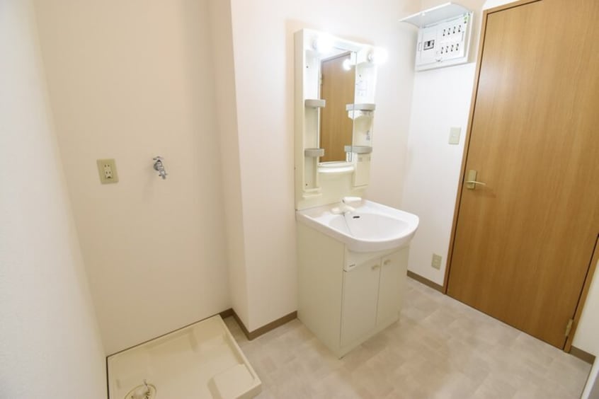 洗髪洗面化粧台・室内洗濯機置場 レインボーガーデン D棟