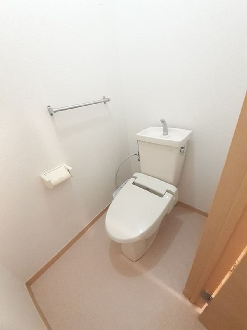 トイレ フォレストパークＡ