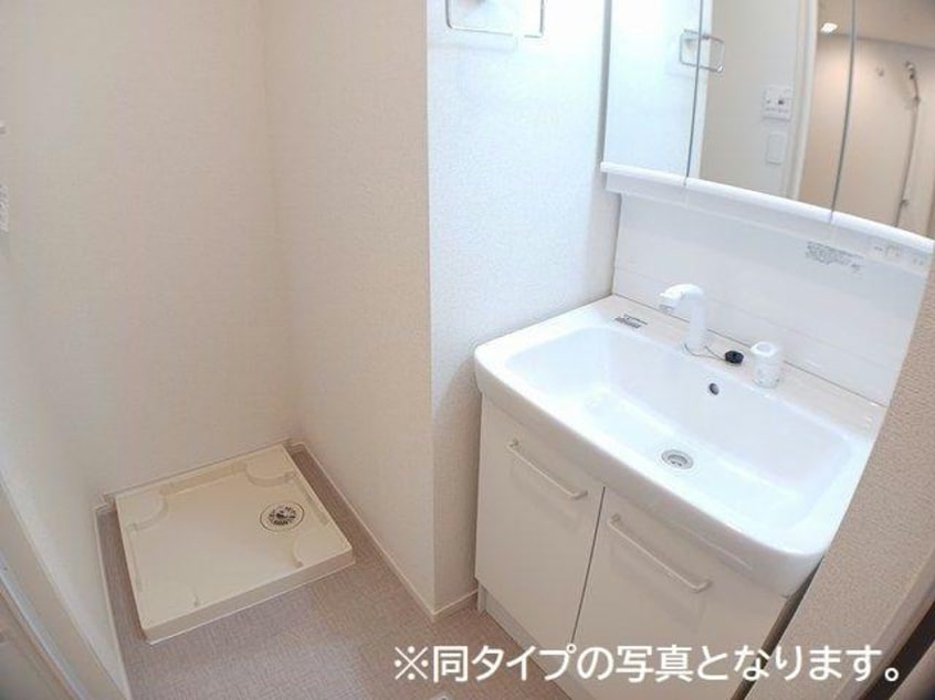  エクラデサージュ見能林Ⅱ