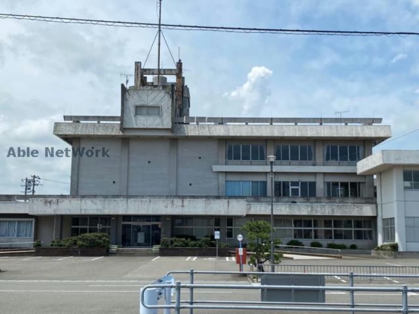 阿南市那賀川支所(役所)まで640m シャン・ド・フルールＡ・Ｂ