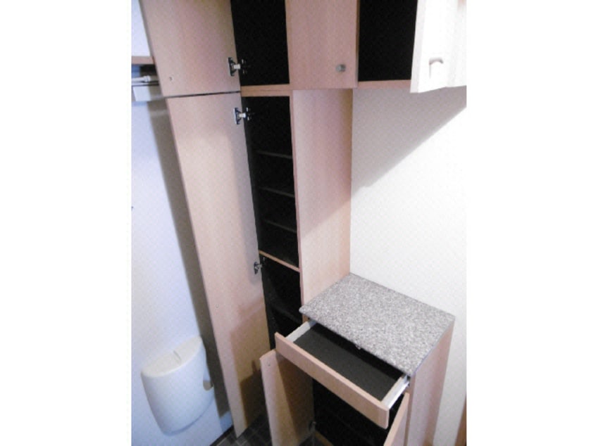 玄関 サザン・ヴィアーレＡ・Ｂ