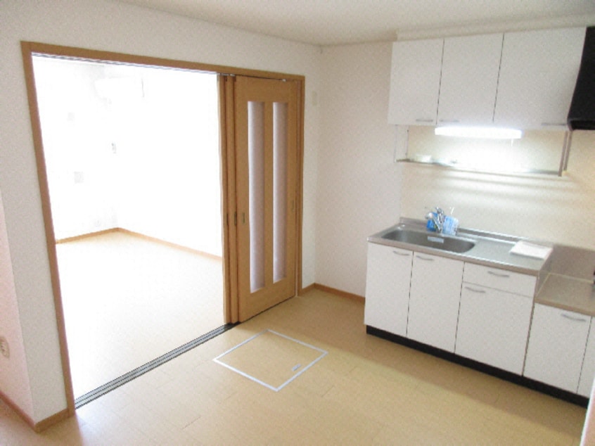 ダイニングキッチン プロヴァンス　Ａ・Ｂ