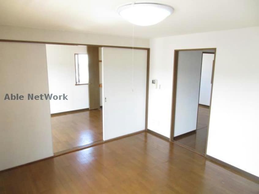  シャンゼリゼ壱番館