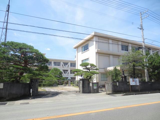 小松島市立南小松島小学校(小学校)まで638m フルール蘭ⅡＢ