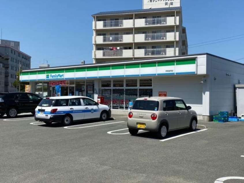 ファミリーマート阿南富岡店(コンビニ)まで449m ルシェルブルー