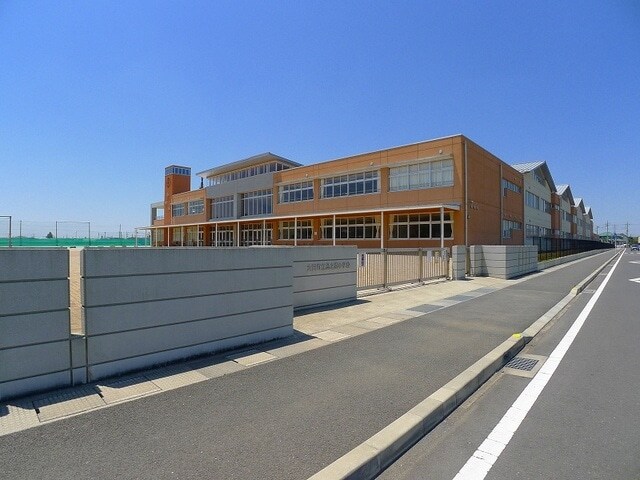 太田市立鳥之郷小学校(小学校)まで2061m サンハイツ・かめい