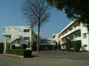 大泉町立西中学校まで850m クレビステＢ