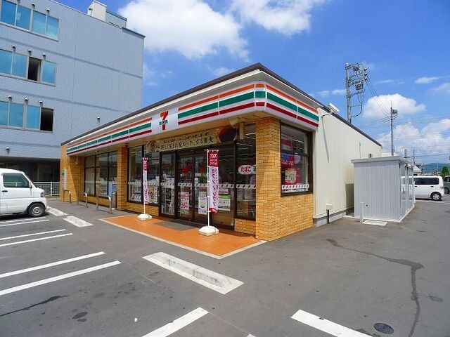 セブンイレブン新井町南店まで920m クルールＥ