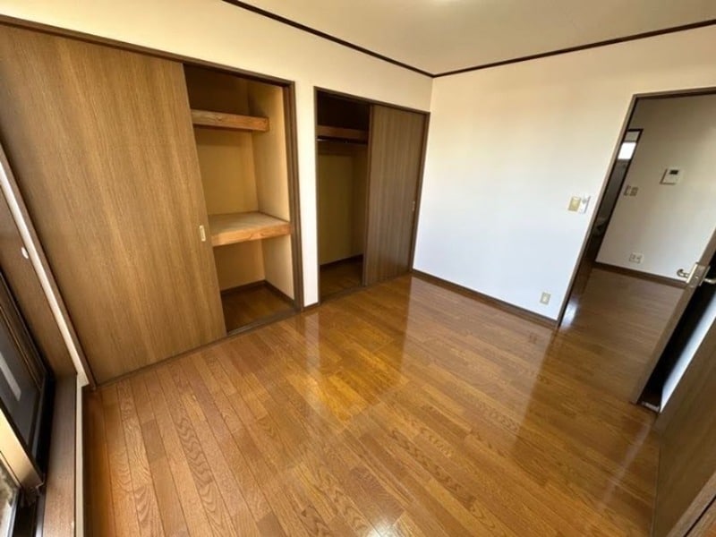 南側洋室 ラ・フォーレ１２２