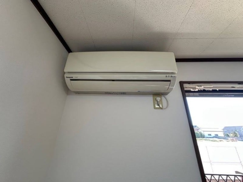 南側洋室エアコン ラ・フォーレ１２２