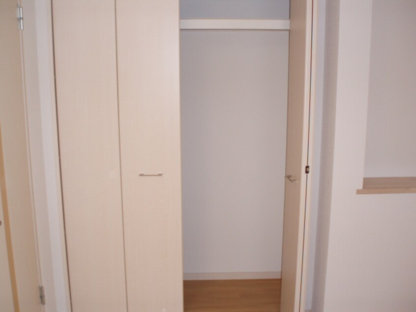 リビン収納 アリスハイムI