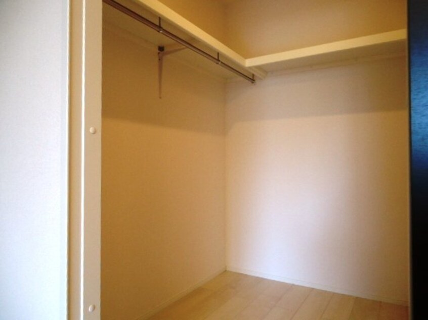 ウォークインクローゼット アムールガーデン