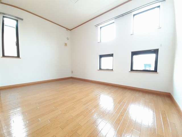  イーストニュータウンＡ