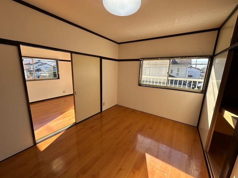 南西側洋室 ミユキプレイス大泉城之内