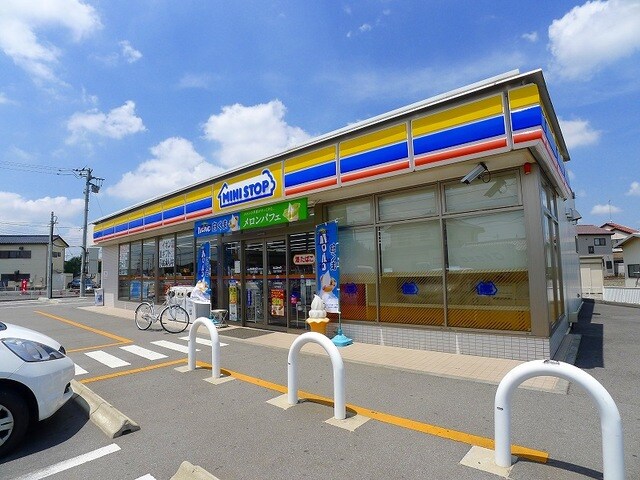 ミニストップ太田下浜田店まで900m ベル・コリーヌ