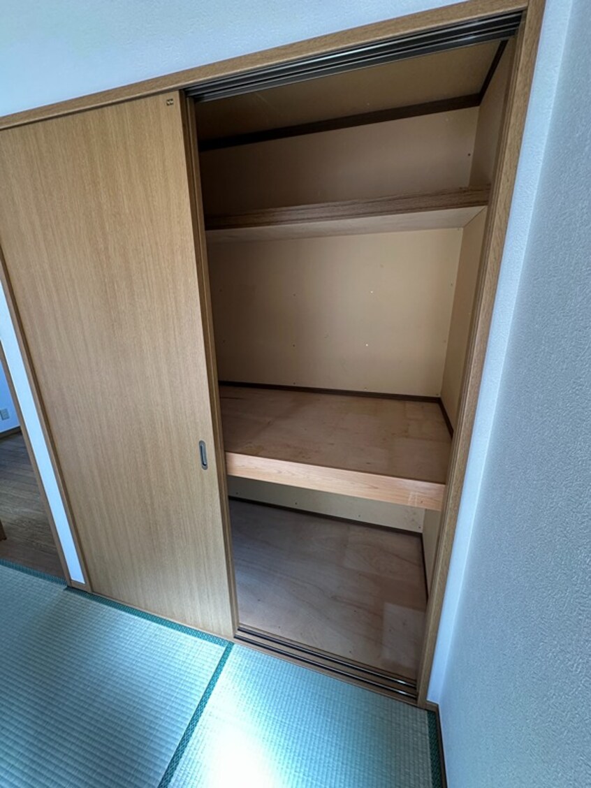 洋室収納 原島様石原町貸家