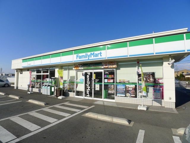 ファミリーマート太田薮塚店まで550m ポプラリテートＡ