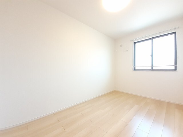  シャトー　ドゥ　湊V