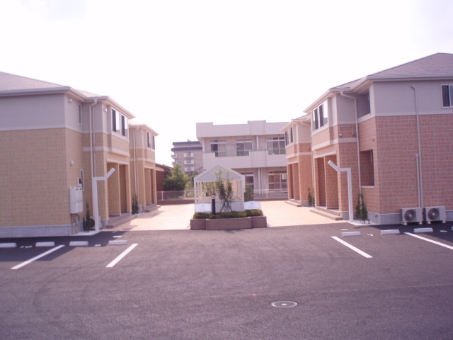 外観写真（昼） イリゼI